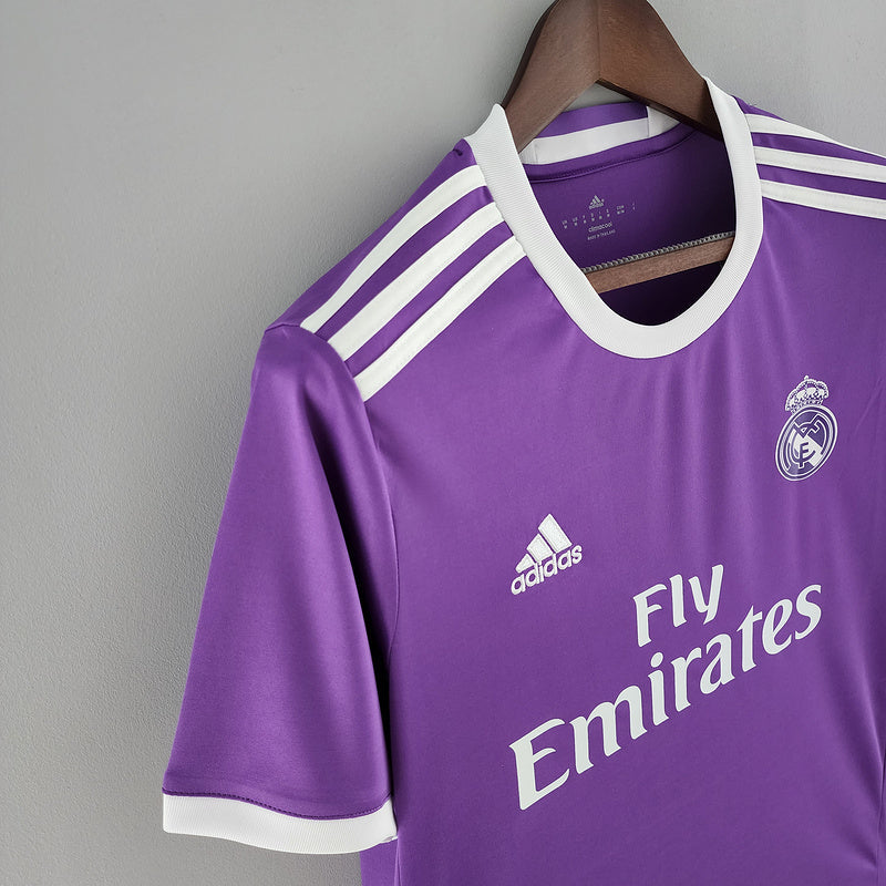 Camisa Real Madrid Retrô | Adidas Masculina - Roxa 
Desconto de LANÇAMENTO