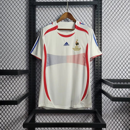 Camisa França Retrô 2006 Adidas Masculina - Branca 
Desconto de LANÇAMENTO