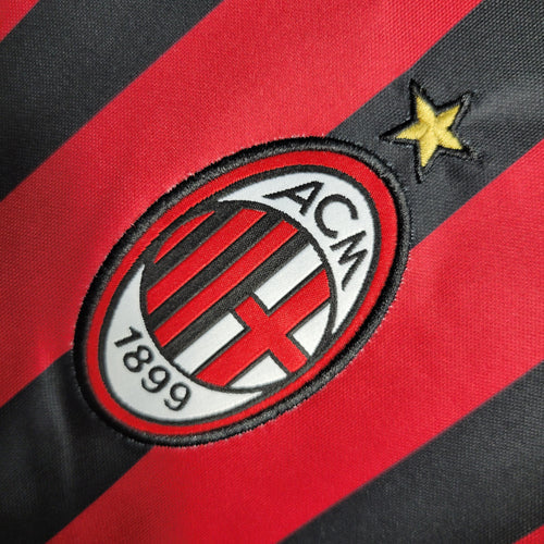 Camisa Retrô Milan 16/2017 | Adidas Masculina - Vermelha 
Desconto de LANÇAMENTO